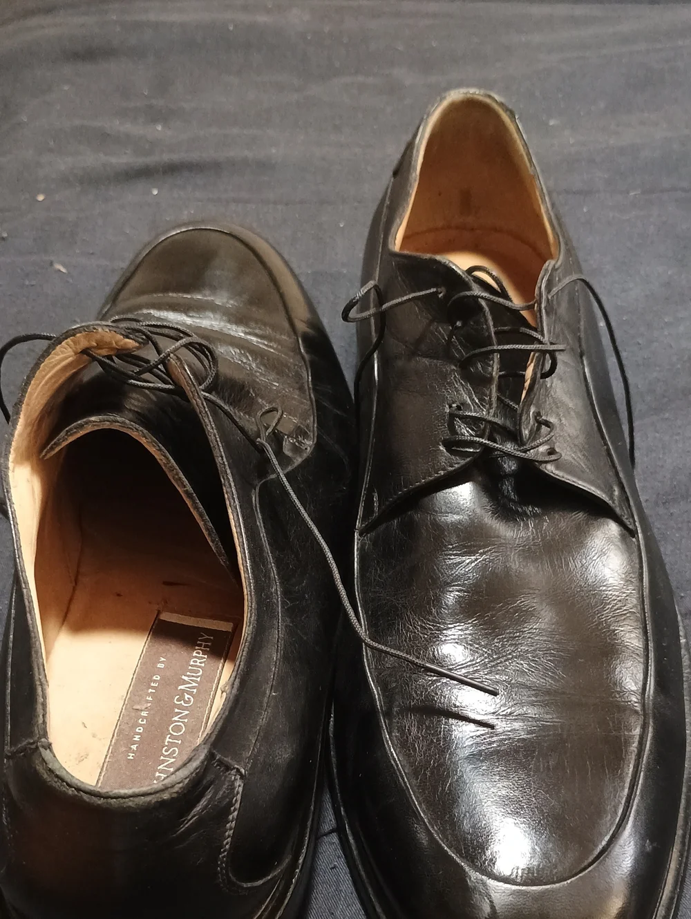Johnston & Murphy Black Leather Lace-Up Oxfords (236)